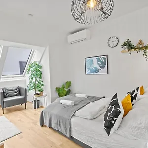 Near Klinik Floridsdorf - 3 Min To Supermarket And Pharmacy - On-site Parking For 19,90 Eur فيينا